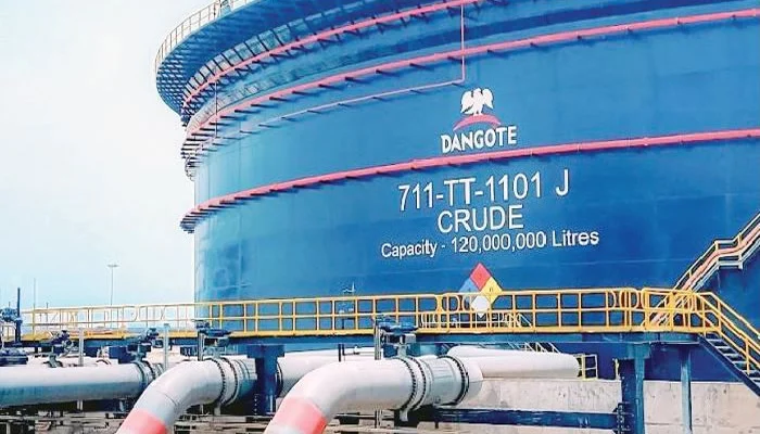 DOLLAR SALE ROW: PETROLEUM MARKETERS HALT DANGOTE FUEL LOADING AS FG MOVES TO RESOLVE STANDOFF DOLLAR SALE ROW: PETROLEUM MARKETERS HALT DANGOTE FUEL LOADING AS FG MOVES TO RESOLVE STANDOFF