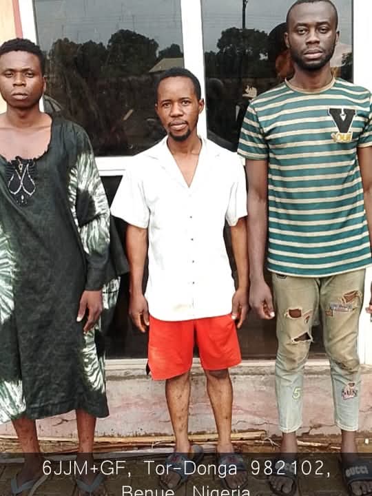 TROOPS NEUTRALISE TWO TERRORISTS, RESCUE THREE KIDNAP VICTIMS IN BENUE OPERATION TROOPS NEUTRALISE TWO TERRORISTS, RESCUE THREE KIDNAP VICTIMS IN BENUE OPERATION