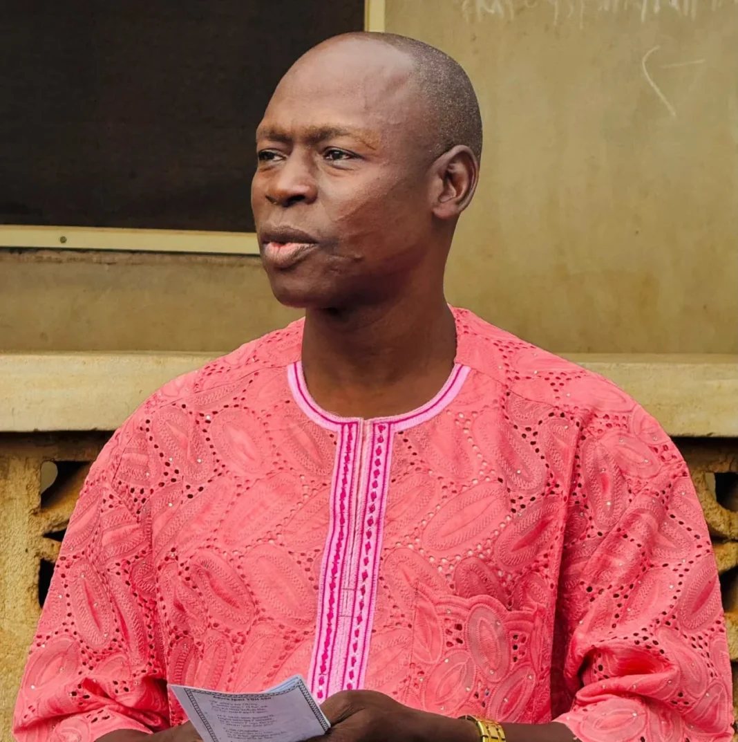 GUNMEN ABDUCT OYO HEADMASTER, DEMAND ₦30 MILLION RANSOM GUNMEN ABDUCT OYO HEADMASTER, DEMAND ₦30 MILLION RANSOM