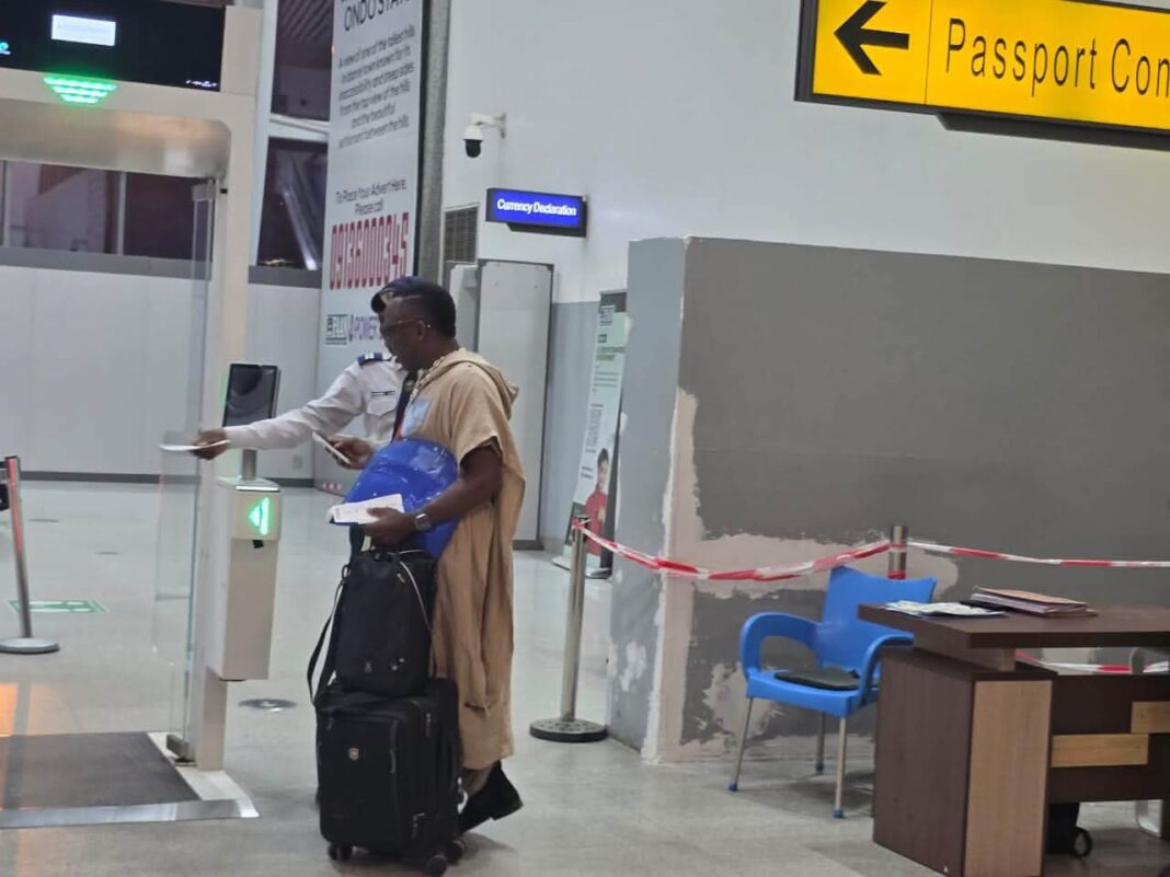 Sowore Begins North American Tour, Set to Rejoin Family Ahead of 2027 Campaign Push Sowore Begins North American Tour, Set to Rejoin Family Ahead of 2027 Campaign Push