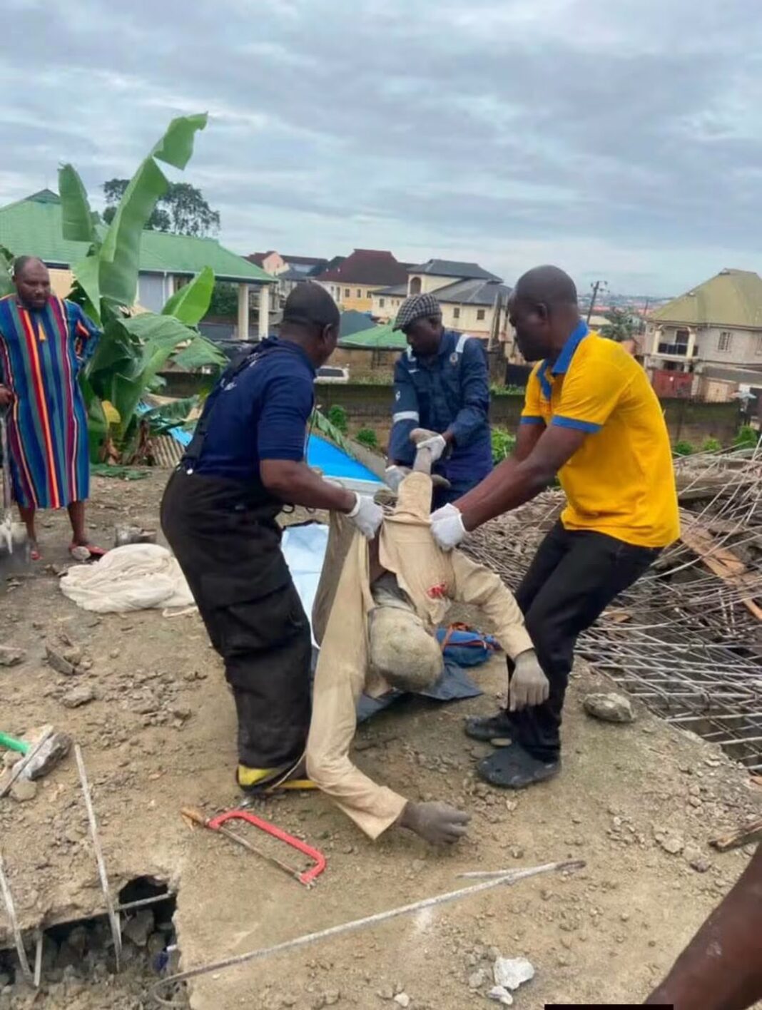 One Dead, Two Rescued After Building Collapses During Demolition in Lagos One Dead, Two Rescued After Building Collapses During Demolition in Lagos