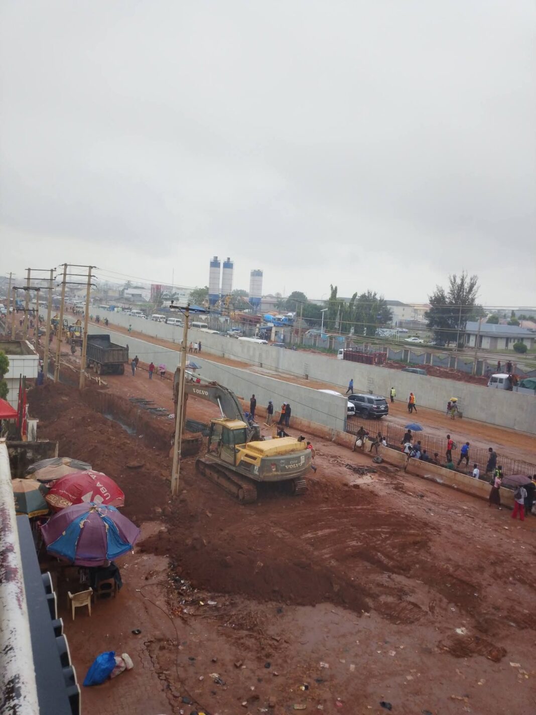 Resident Raises Alarm Over Mararaba Road Construction, Questions Access Between Flyovers Resident Raises Alarm Over Mararaba Road Construction, Questions Access Between Flyovers